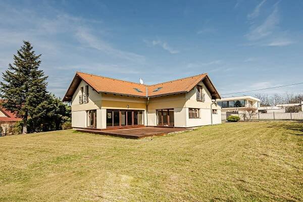 Lhotecká, Ohrobec - Praha-západ | Pronájem, Rodinný dům 5+kk, 260 m²