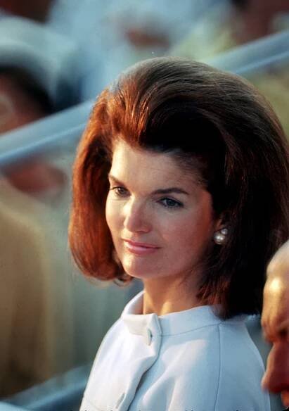 Jacqueline Kennedy pocházela z velmi zámožné newyorské rodiny.
