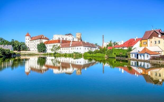 Vysočina u Telče a Jindřichova Hradce: Hotel Artaban **** se snídaní/polopenzí, tělocvičnou a bowlingem - 24travel.cz