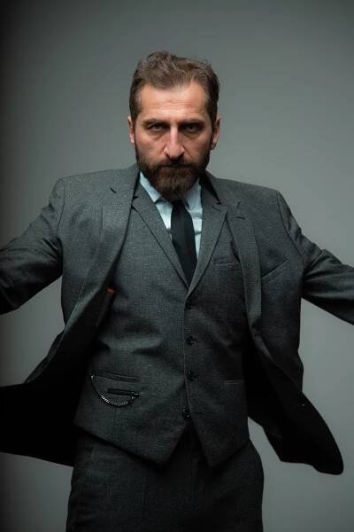 Tim Seyfi | Actor