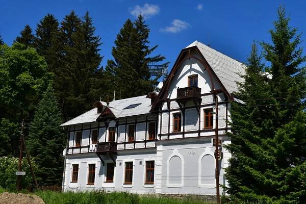 Hotel a okolí