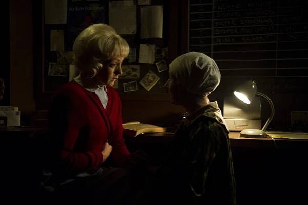 Zavolejte porodní sestřičky - Epizoda 8 - Z filmu - Helen George