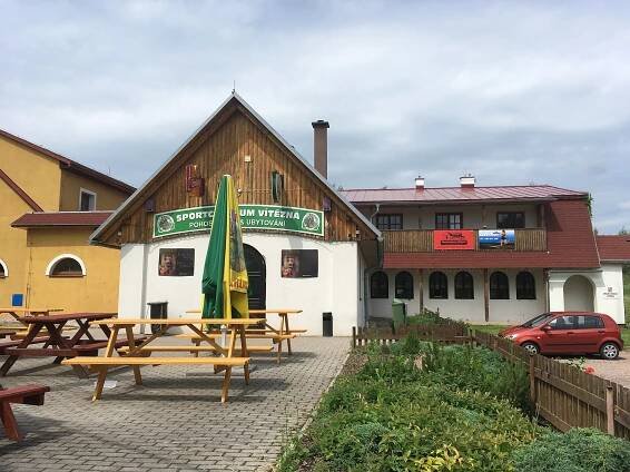 Obec Vítězná hledá provozovatele zavedené obecní restaurace