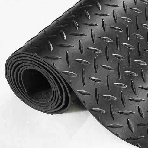 Pryžová podlahová role Diamond Plate 3mm 4ft x 6ft SBR černá pro garáž a posilovnu Kód výrobce XJCKDDXJ46F