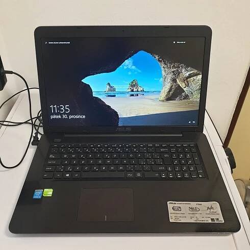 Asus F756U - Počítače a hry