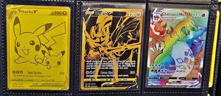 PikachuV, Charizard vMax