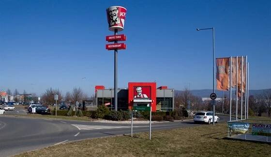 KFC má v Liberci už čtyři pobočky (na snímku u Globusu v Liberci).