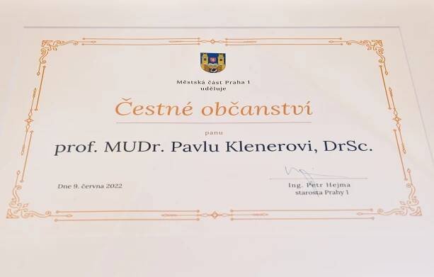 Prof. MUDr. Pavel Klener, DrSc. oficiálně našim novým čestným občanem! | Praha 1
