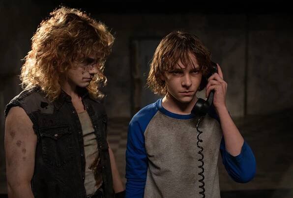Černý telefon - Z filmu - Brady Hepner, Mason Thames
