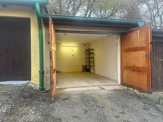 Prodej garáže 17m², U Hřbitova, Rakovník - Six Reality s.r.o
