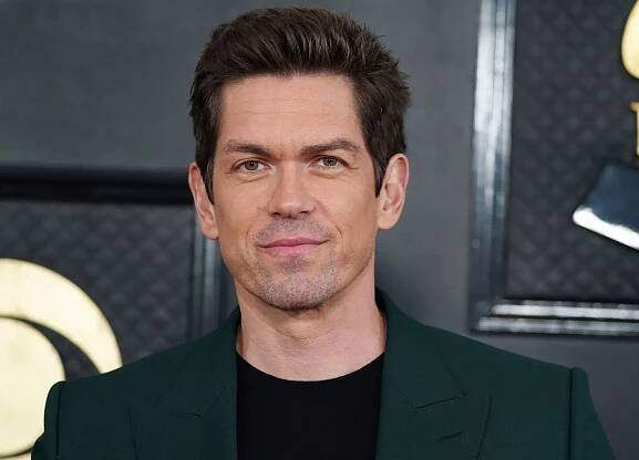 Is Steve Howey Gay? His “Coming Out” Story