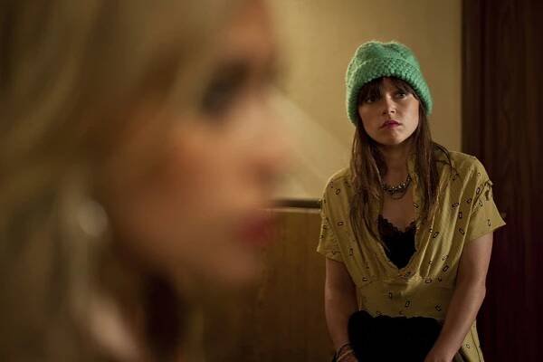 Dear Courtney - Z filmu - Sina Tkotsch, Lore Richter