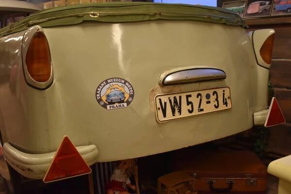 Letem Českem: Trabant muzeum Praha Motol je poctou automobilům zaniklé značky - Zdopravy.cz