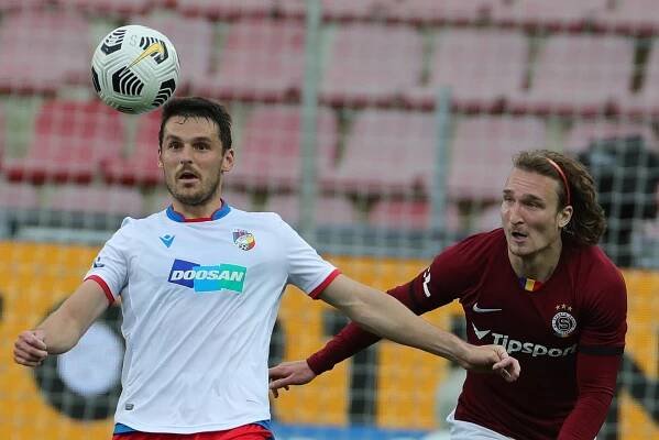 Obránce Hanousek odchází ze Sparty na hostování do Wisly Krakov