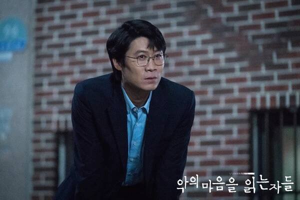 Kim Nam Gil a Jin Sun Kyu si myslia, že sa obom, ako aj ich postavám, stal seriál Through The Darkness osudovým - Asianstyle