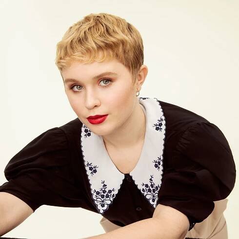 Eliza Scanlen on ‘Little Women,’ the Power of Sisterhood, and Ambition