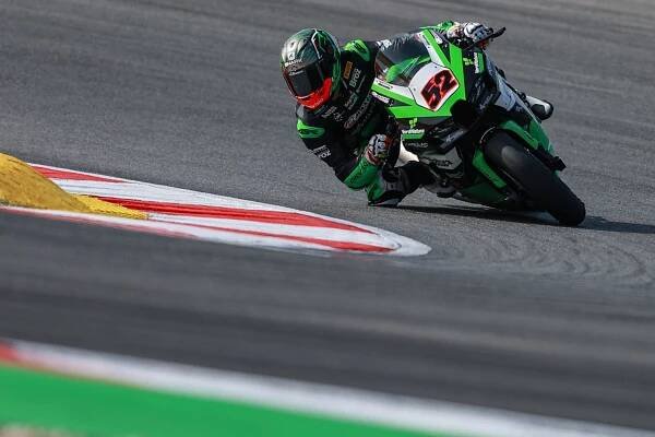 Do své druhé sezony v MS superbiků vstoupí letos Oliver König. – Motor-Max.cz