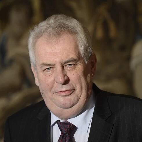 Miloš Zeman je bývalým prezidentem ČR.