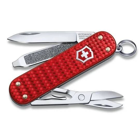 Nůž kapesní CLASSIC SD ALOX PRECIOUS ČERVENÝ VICTORINOX 0.6221.401G L-11