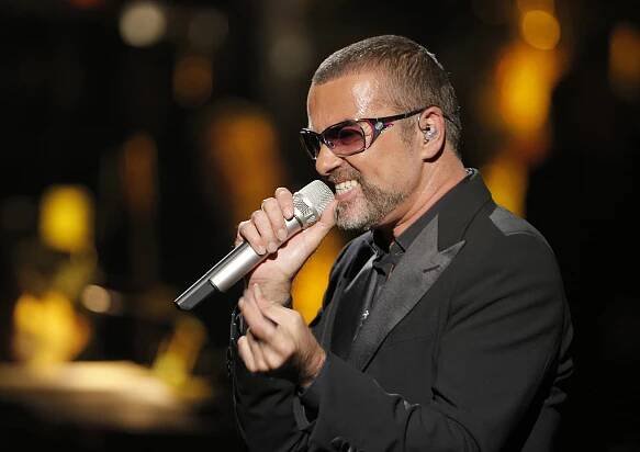 Spevák George Michael na archívnom zábere. 