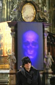 Der 75-Jährige Gottfried Helnwein betrachtet Religion als „überaus wichtig“ für den Menschen: „Ohne Kunst wäre Religion nicht zu vermitteln!“ (Bild: HANS KLAUS TECHT / APA / picturedesk.com)
