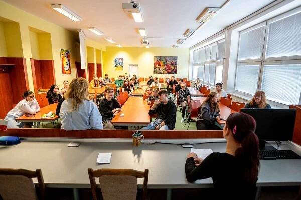 Gymnázium a Obchodní akademie, 6. listopadu 2024, Orlová-Lutyně.