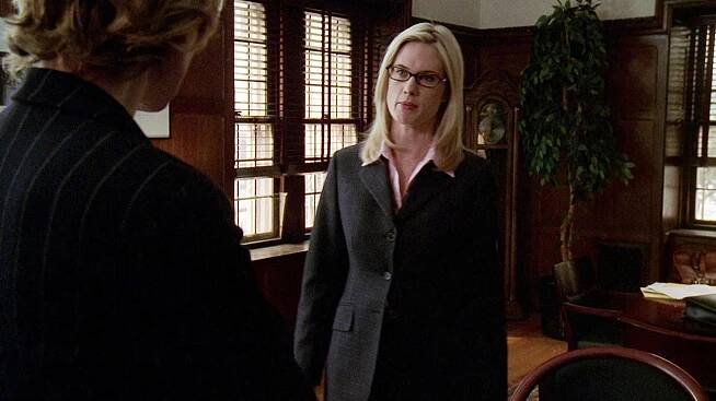 Zákon a pořádek: Útvar pro zvláštní oběti - Způsobilost - Z filmu - Stephanie March