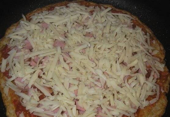 Pizza Lavash na pánvi - 8 receptů krok za krokem za 10 minut s fotografiemi