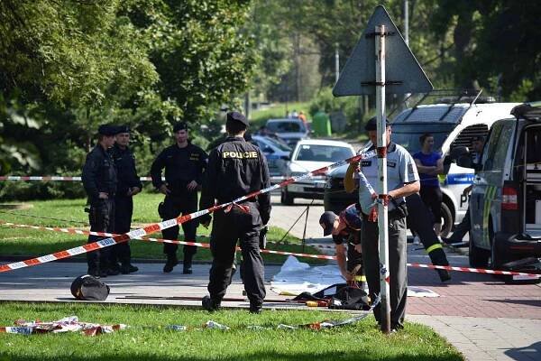 Policie od pondělního rána vyšetřuje vraždu třicetiletého muže v karvinské části Nové Město.