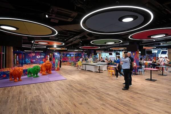V pátém patře se pak pro menší... | Zrekonstruovaný Máj: několik pater zábavy jako v Las Vegas | iROZHLAS - spolehlivé zprávy