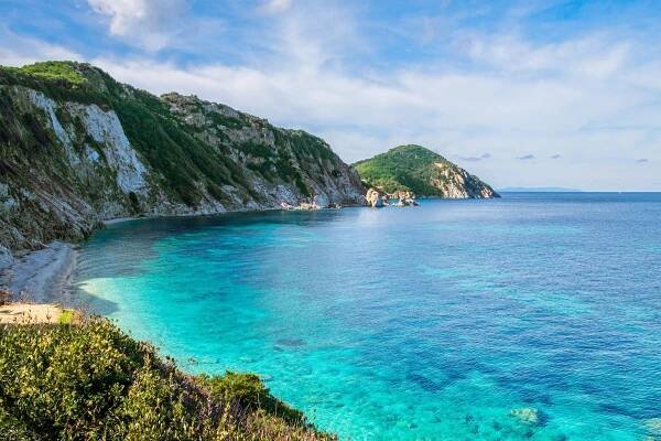 Sansone beach is a white pebbles beach considered one of the most beautiful on Elba. Photo: Getty