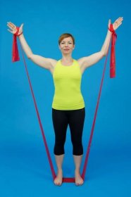 Tipy - Cvičení s Therabandem, posílení, protažení nejenom středu těla 