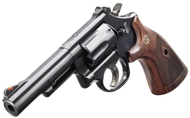 Model 19 Classic, 4.25" Smith&Wesson, Revolvery - prodej-zbrani.cz