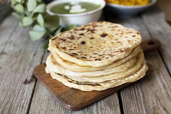 how many calories are in a pita bread