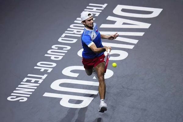 Tomáš Macháč ve čtvrtfinále Davis Cupu proti Austrálii