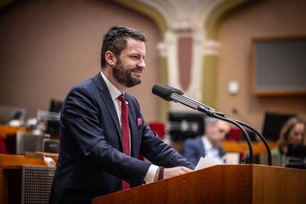 „Držím panu doktoru Havlovi palce v jeho nové roli. Vést tak rozsáhlý a složitý úřad je náročné za jakýchkoli podmínek – natož v době, kdy město řídí rozhádaná pětikoalice." Ondřej Prokop
