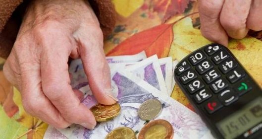 Vláda plánuje další valorizaci penzí: O kolik si senioři od příštího roku polepší?