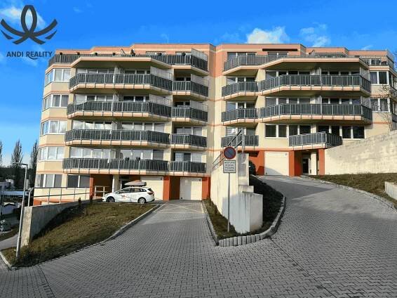 PRONAJATO Byt 2+KK s lodžií a parkovacím stáním Laurinova ulice, Mladá Boleslav, 68 m2 - ANDI REALITY | Prodej a odhad nemovitostí