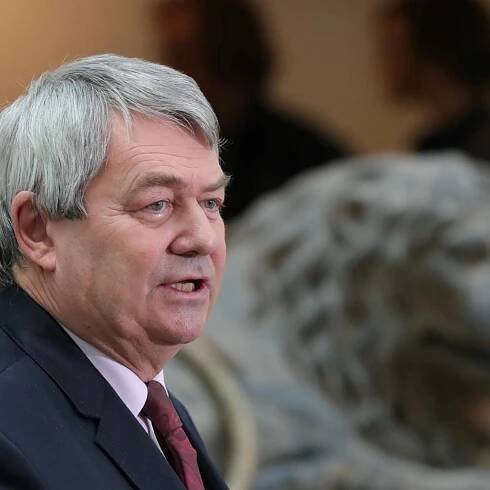 Vladimír Mertlík: Komunismus je jako zápach, zažere se i do záclon