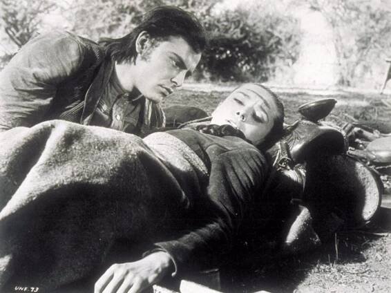 Foto k tématům Audrey Hepburn, John Saxon – stránka 8