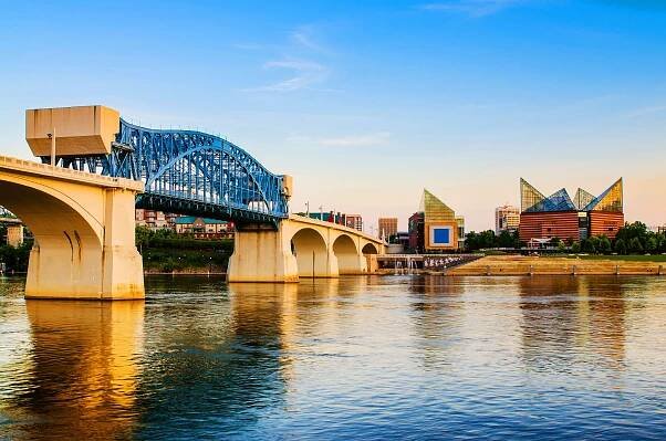 Města chattanooga, tennessee za soumraku — Stock obrázek