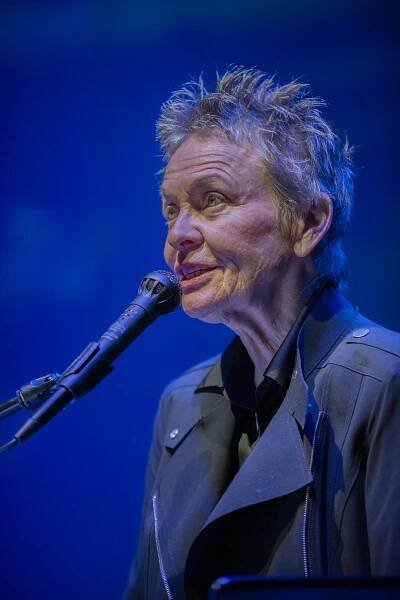 Foto: Laurie Anderson, Praha, Divadlo Archa, 21. 11. 2023