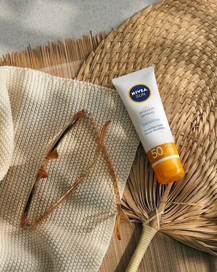 NIVEA SUN Sensitive Ochranný krém na obličej pro citlivou pokožku SPF 50 50 ml Značka Nivea Sun