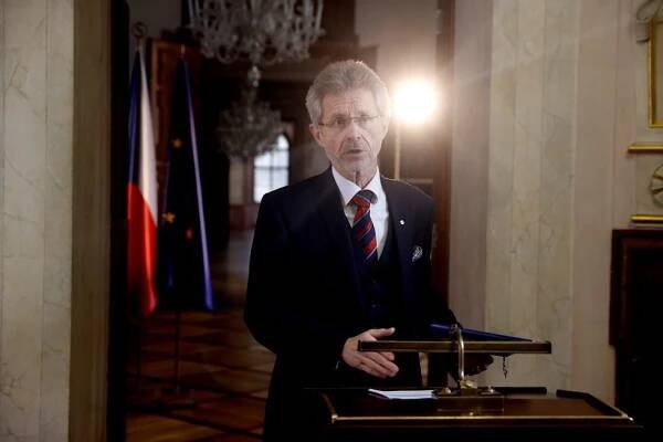 Předseda Senátu Vystrčil mluvil k národu: Rok 2022 byl složitý. Zmínil solidaritu, český humor i volby
