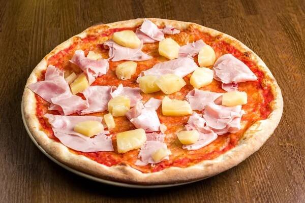 Jedinečná bezlepková pizza z cuketového těsta nebo klasická pizza dle výběru