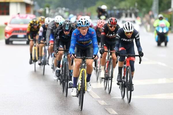 LAVARONE ITALY  MAY 25 Koen Bouwman of Netherlands and Team Jumbo  Visma blue mountain jersey competes in the breakaway during the 105th Giro dItalia 2022 Stage 17 a 168 km stage from Ponte di Legno to Lavarone 1161m  Giro  WorldTour  on May 25 2022 in Lavarone Italy Photo by Michael SteeleGetty Images