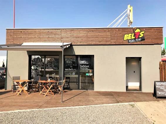 Burger podle výběru ze 7 druhů, hranolky, dip a limonáda pro jednoho