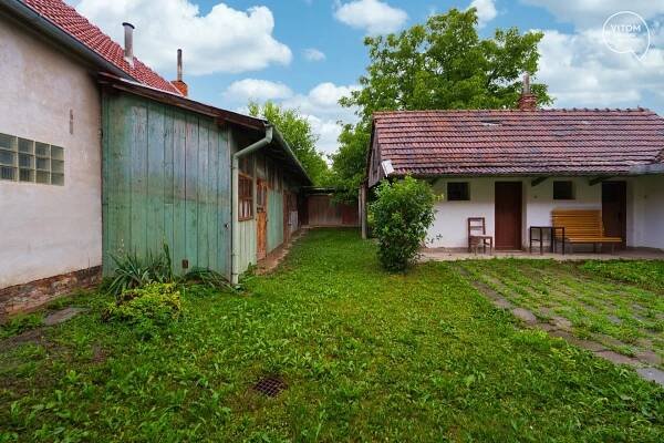 Prodej domu k rekreaci po rekonstrukci - 103 m2 v Želeticích u Kyjova | Reality.iDNES.cz 