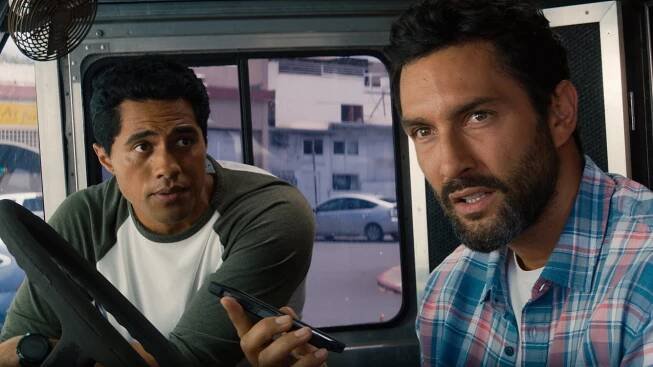 Námořní vyšetřovací služba: Hawai - Stolen Valor - Z filmu - Alex Tarrant, Noah Mills