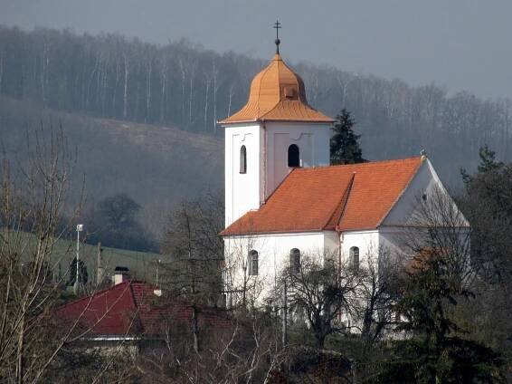 Soubor:Bohuslavice kostel 002.jpg